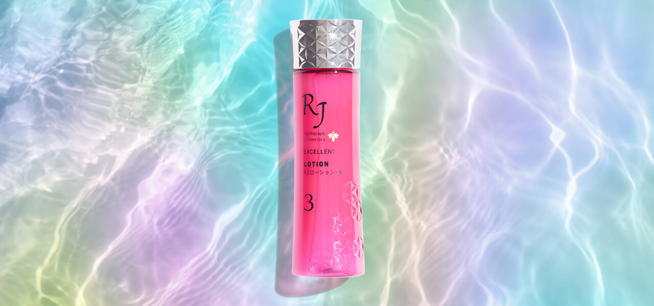 気づいたら乾燥してた 夏の うっかり枯れ肌 にアプローチする 潤い化粧水 Black Board